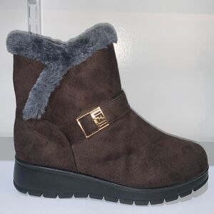 BROWN SUEDE FUR BOOTS